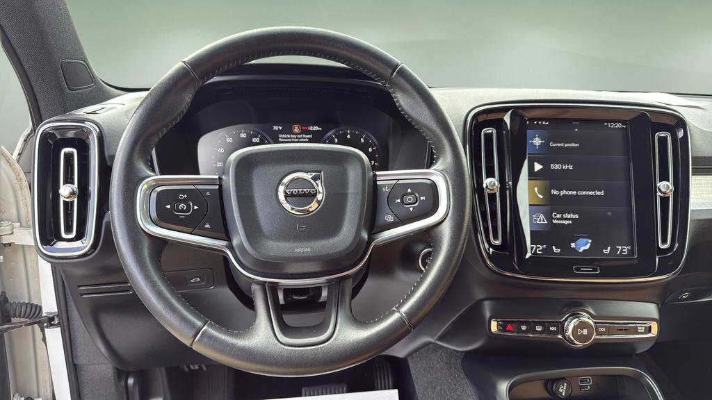 Used 2019 Volvo XC40 T5 Momentum image 22