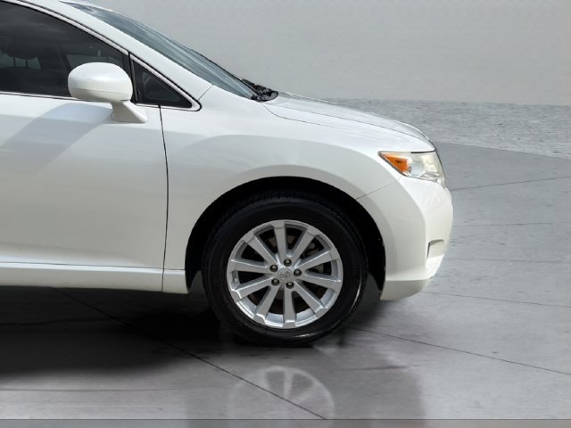 Used 2012 Toyota Venza LE FWD image 30