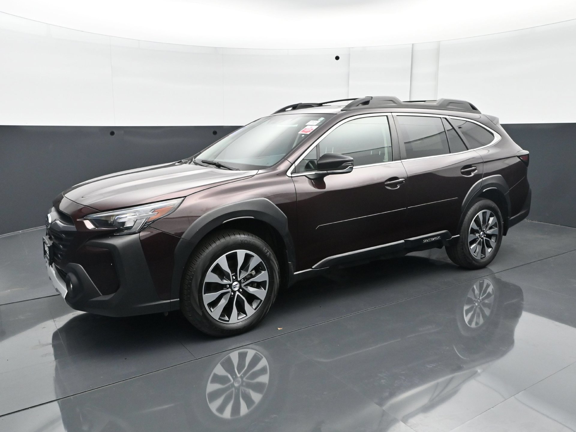 Used 2024 Subaru Outback Limited AWD/4WD image 2