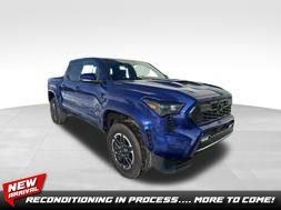 Used 2025 Toyota Tacoma Limited image 1