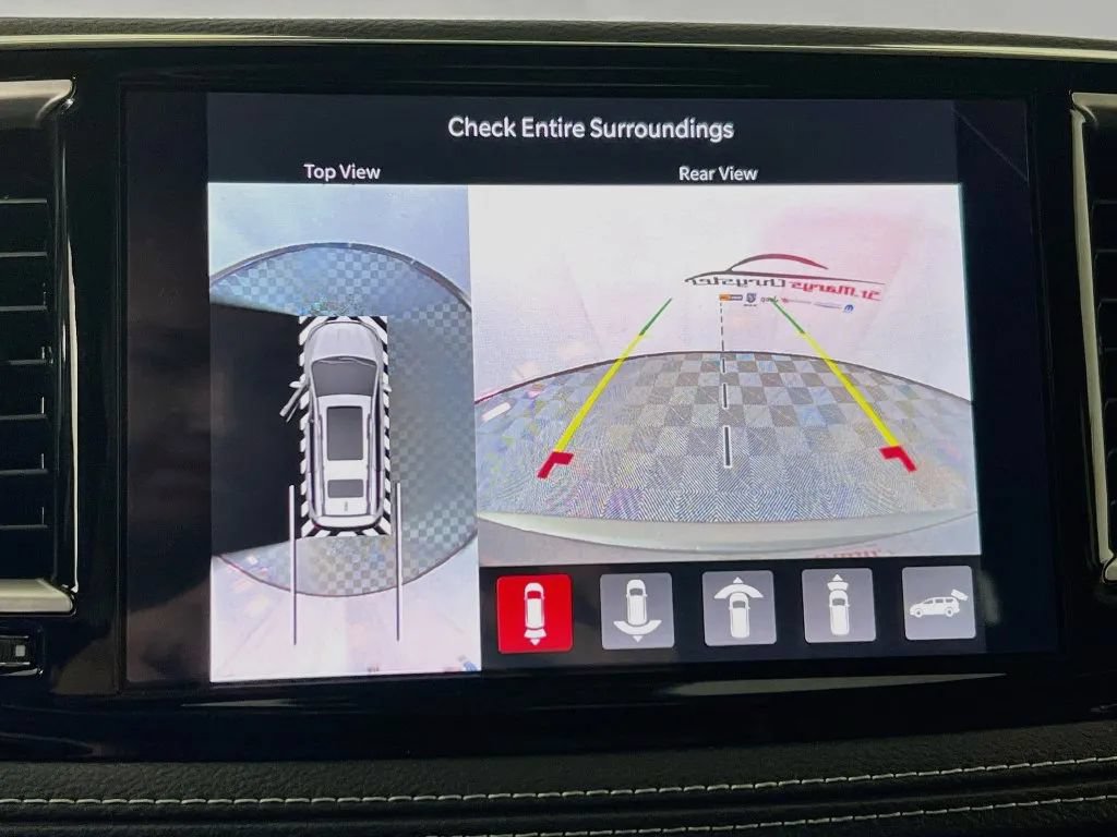 New 2027 Chrysler Pacifica Limited w/ Family Tech Group FWD image 15