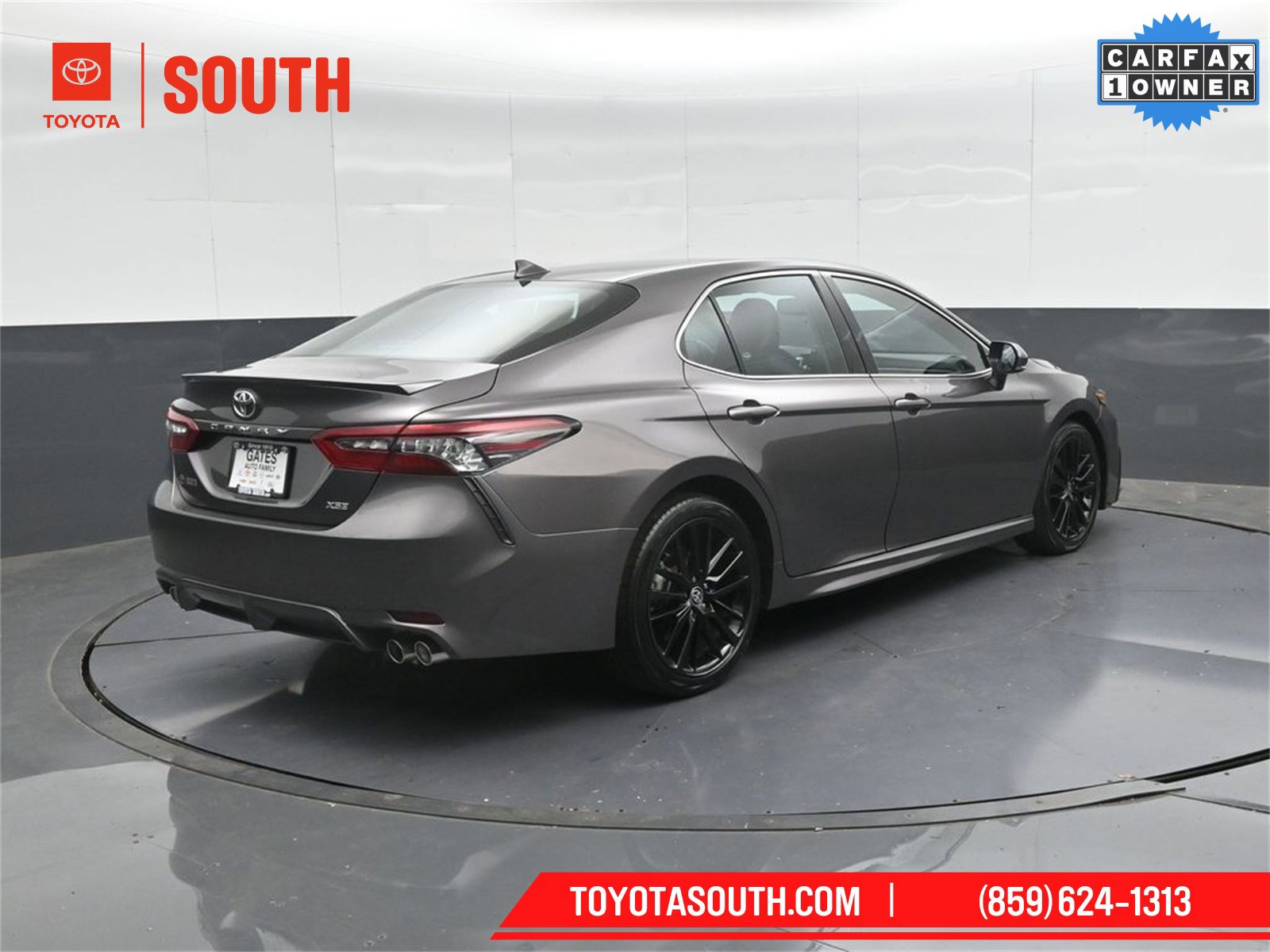 Used 2023 Toyota Camry XSE image 2