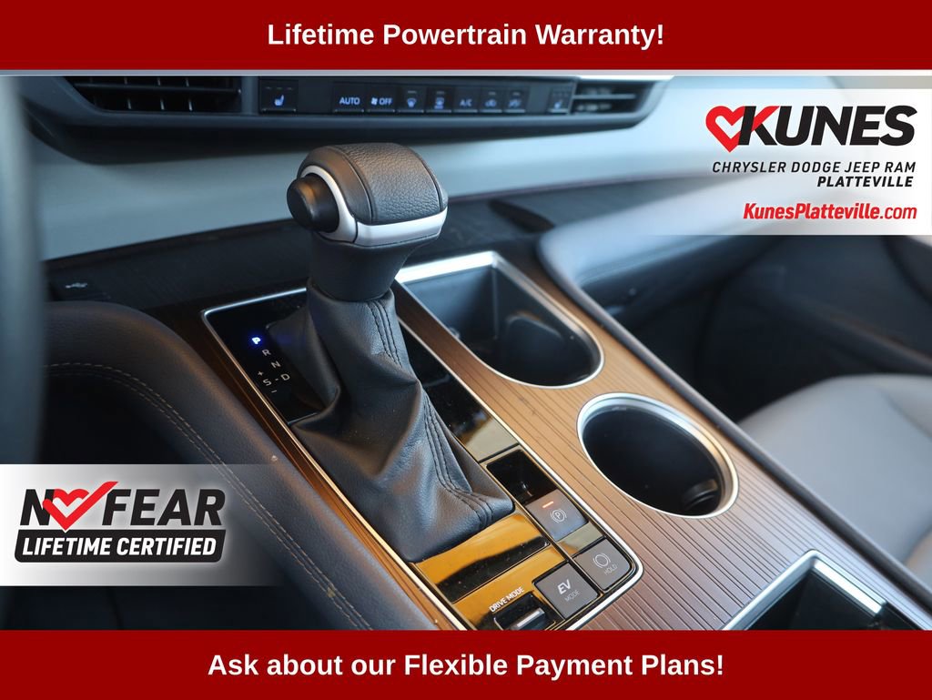 Used 2024 Toyota Sienna XLE image 37