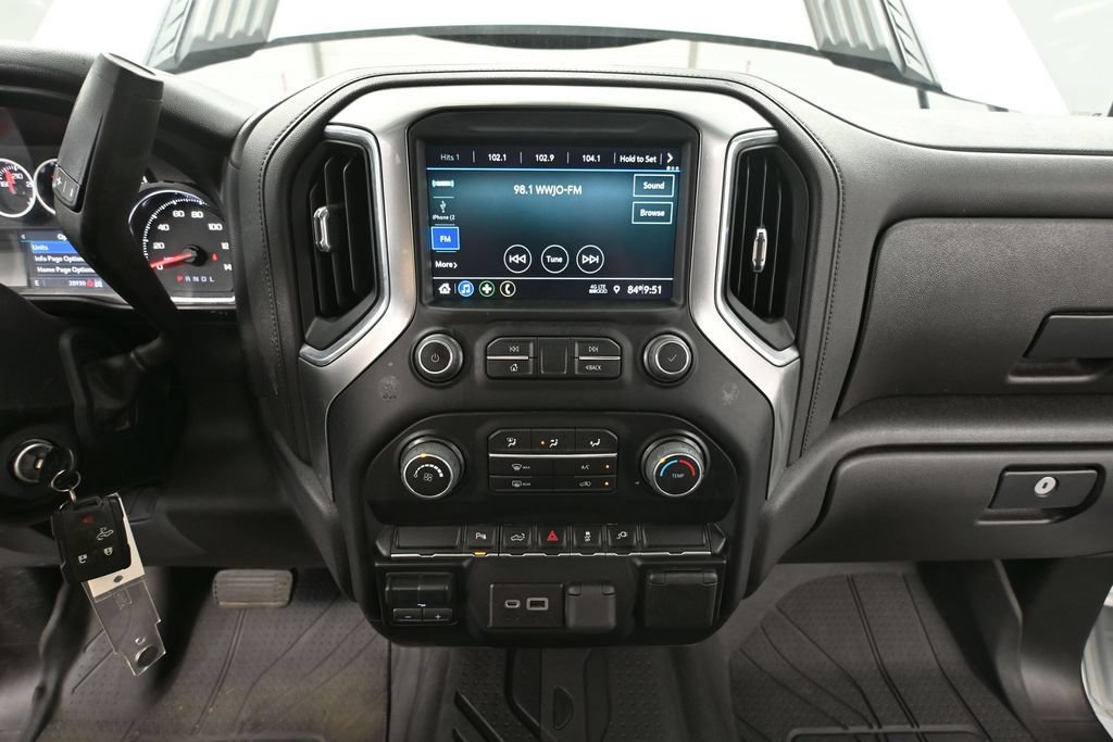 Used 2022 Chevrolet Silverado 2500 LT AWD/4WD image 25