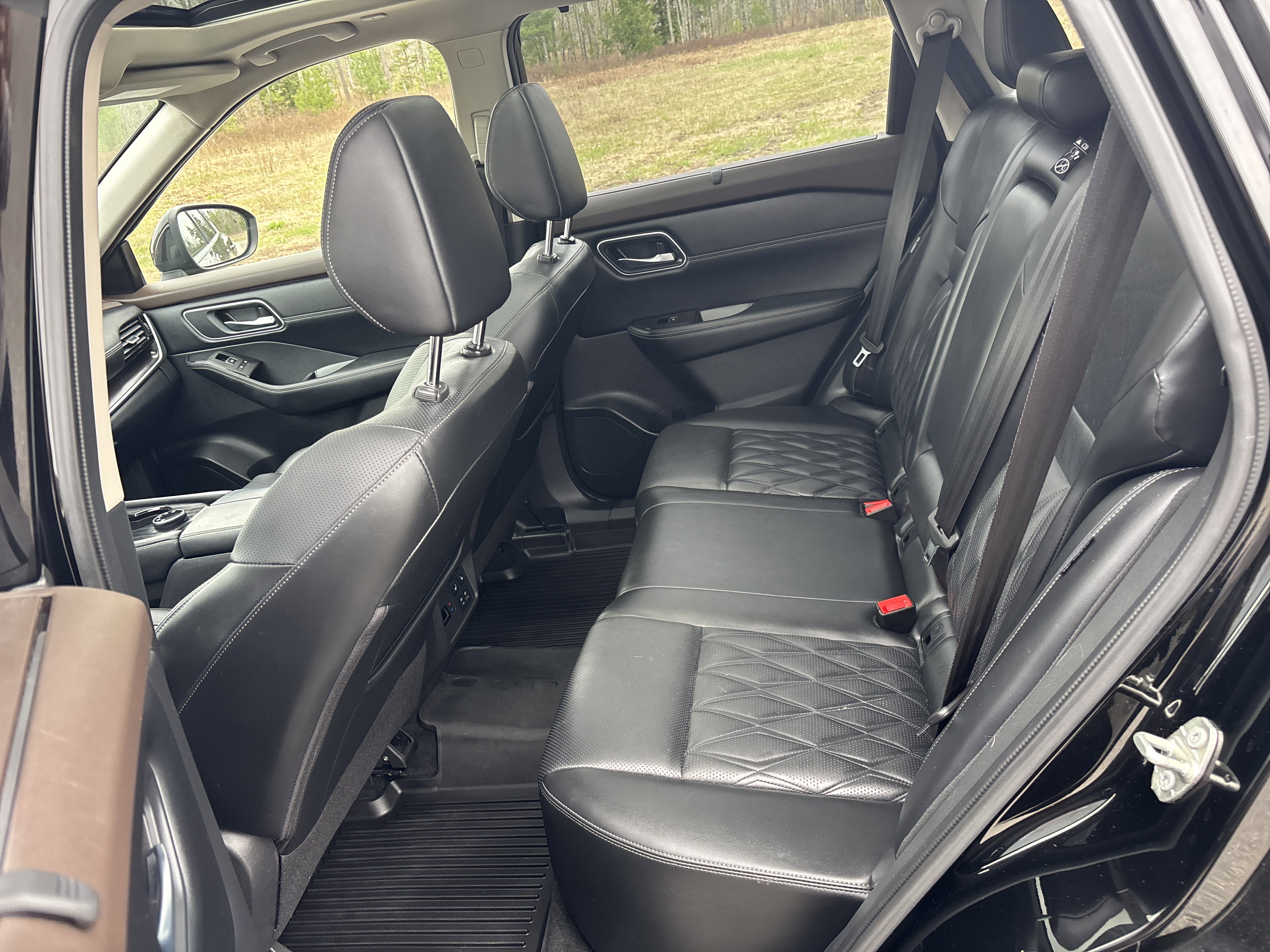 Certified 2023 Nissan Rogue Platinum w/ Platinum Premium Package AWD/4WD image 16