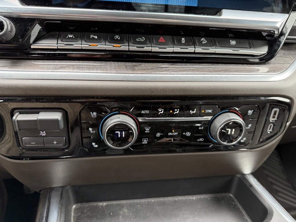 Used 2022 Chevrolet Silverado 1500 LTZ w/ Technology Package image 19