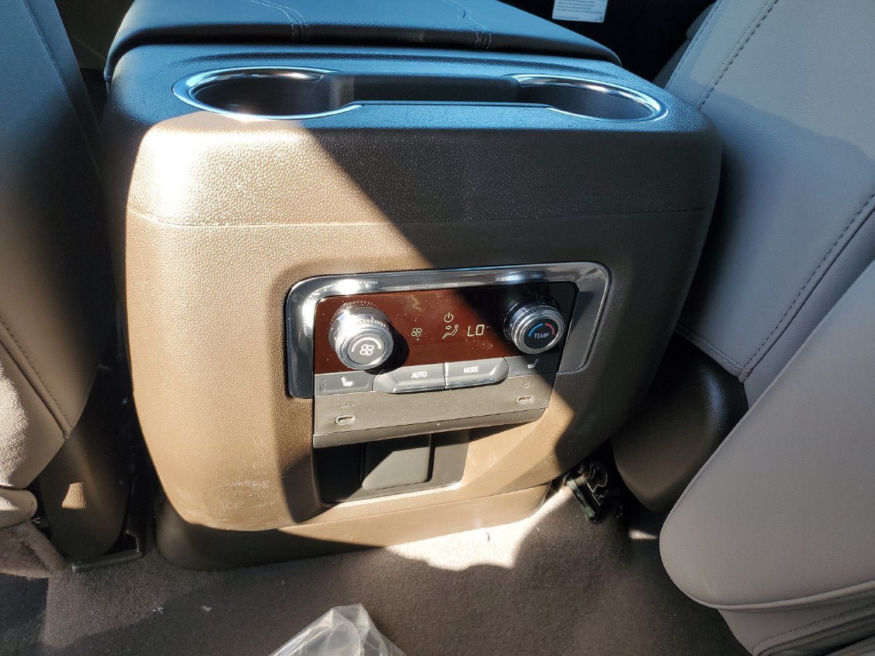 New 2027 GMC Yukon XL Elevation w/ Elevation Preferred Package RWD image 16