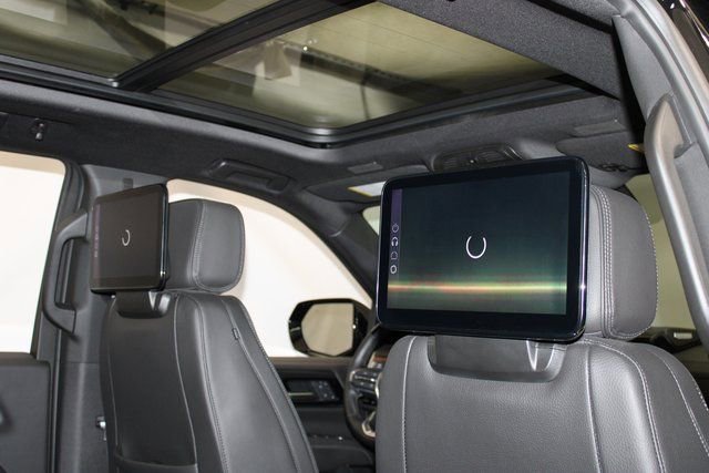 Used 2025 GMC Yukon Denali w/ Advanced Technology Package image 15