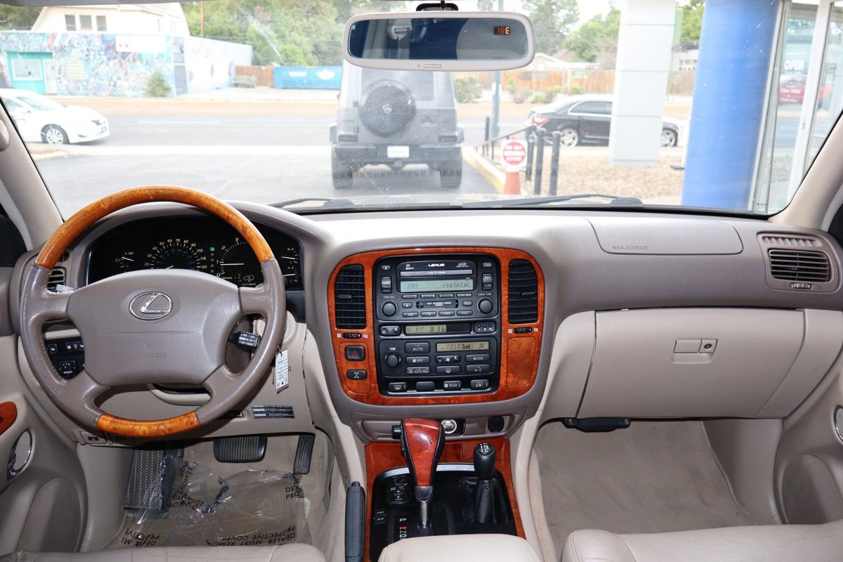 Used 2001 Lexus LX 470 4WD image 11