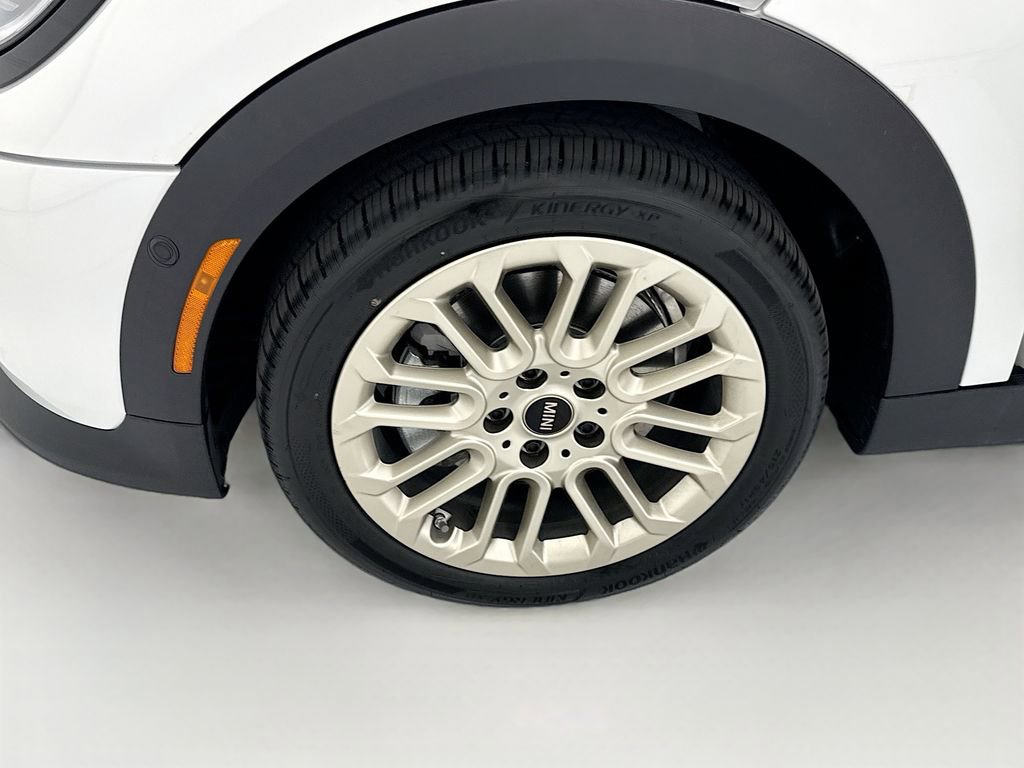 New 2026 MINI Cooper 4-Door Hardtop FWD image 29