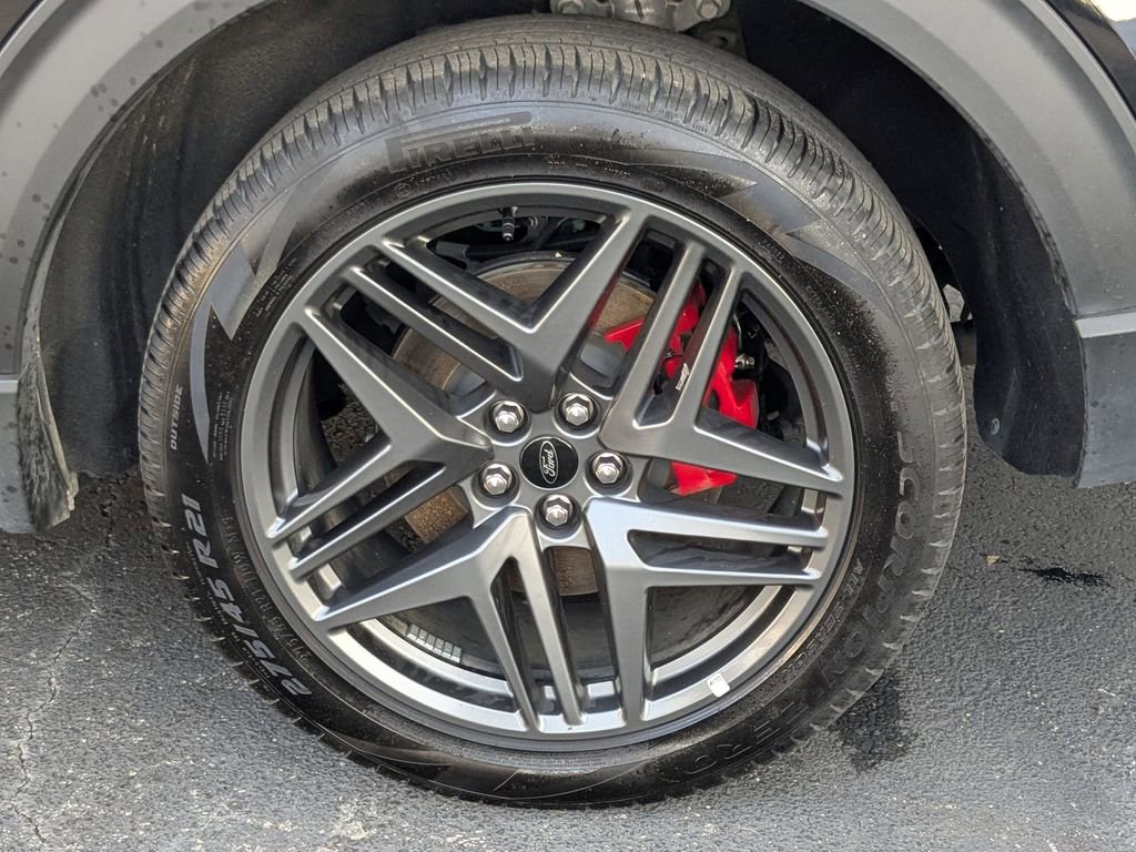 Used 2025 Ford Explorer ST-Line w/ ST-Line Street Pack image 29