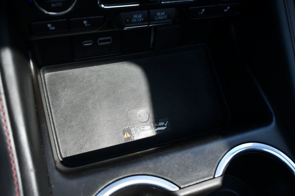 Used 2022 Chevrolet Suburban RST w/ Sport Performance Package image 51