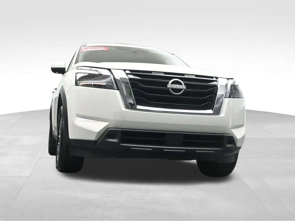 Used 2025 Nissan Pathfinder SV image 33