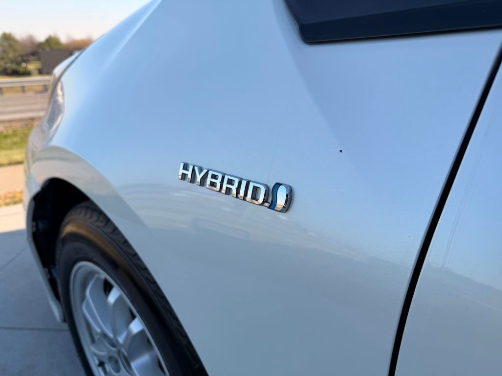 Used 2017 Toyota Prius Four image 11