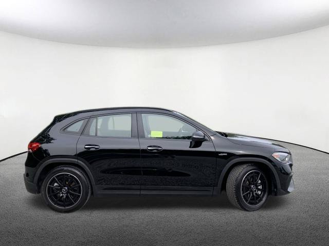 Used 2023 Mercedes-Benz GLA 35 AMG 4MATIC w/ Premium Package image 18