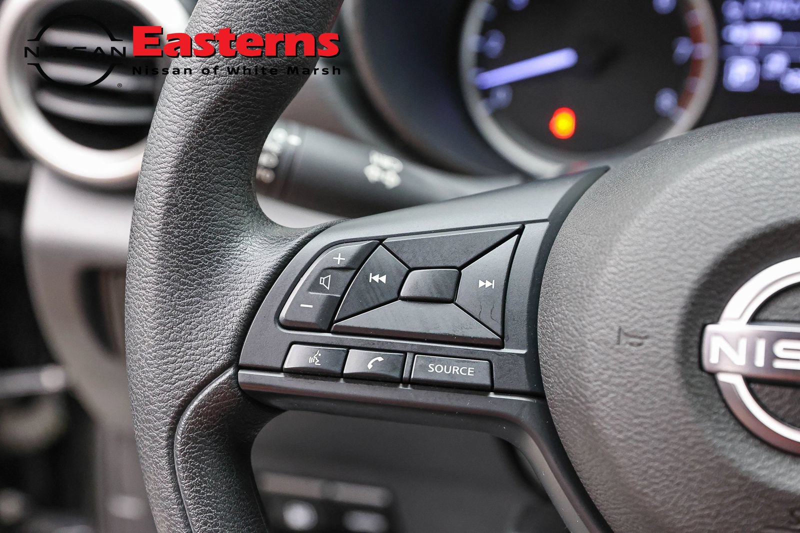 Used 2025 Nissan Versa S FWD image 15