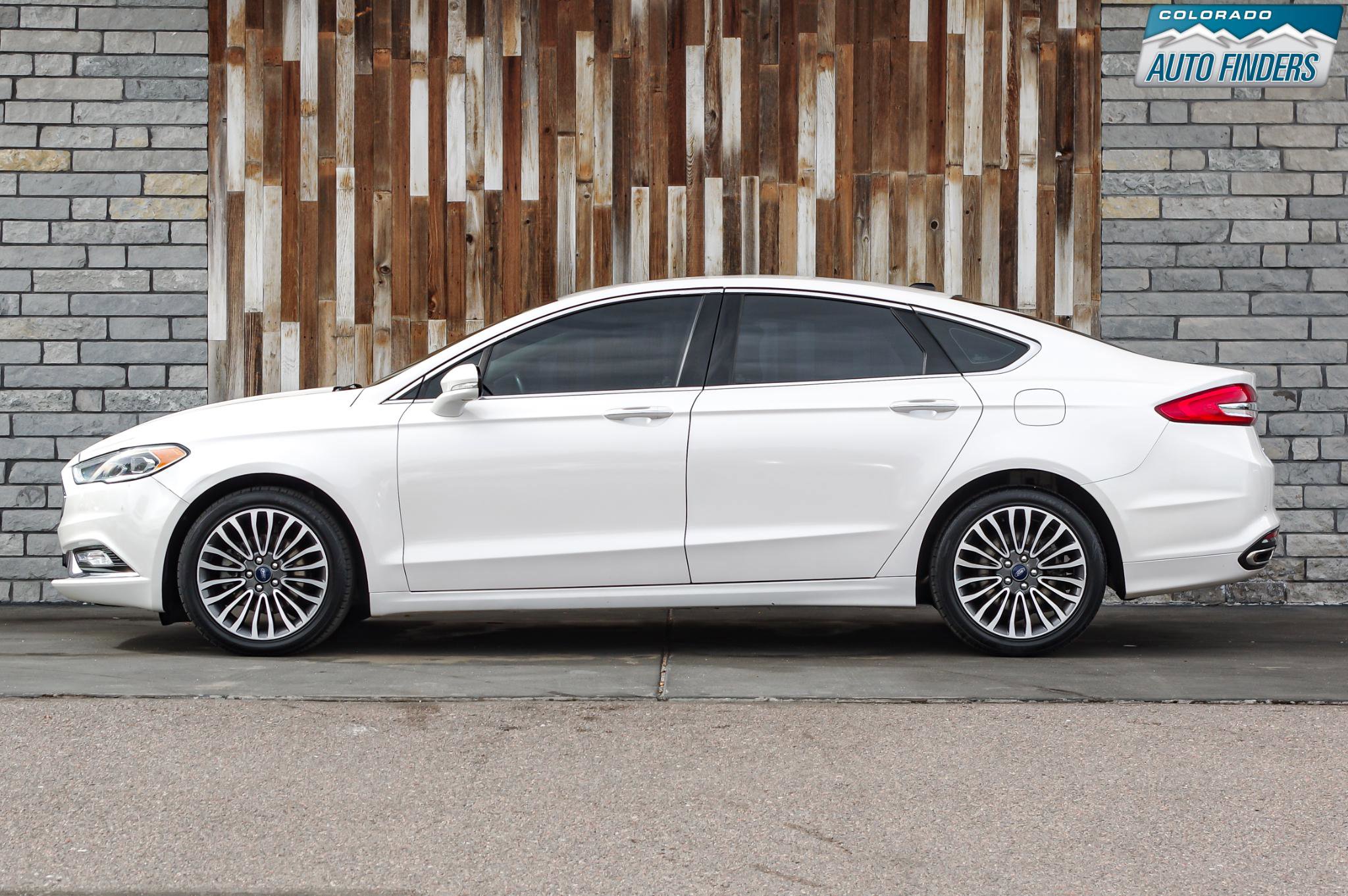 Used 2017 Ford Fusion SE w/ Fusion SE Technology Package AWD/4WD image 3