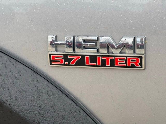 Certified 2019 RAM 1500 Classic SLT w/ Luxury Group image 37