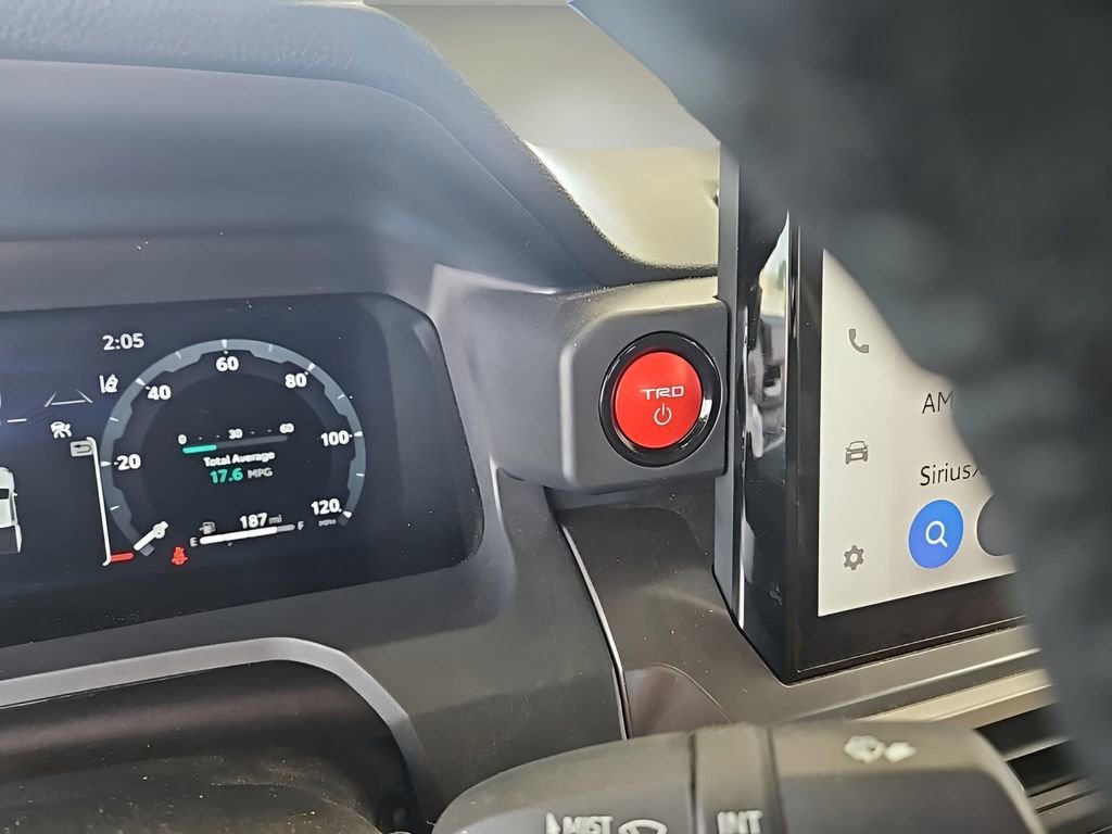 Used 2025 Toyota Tacoma TRD Sport image 32