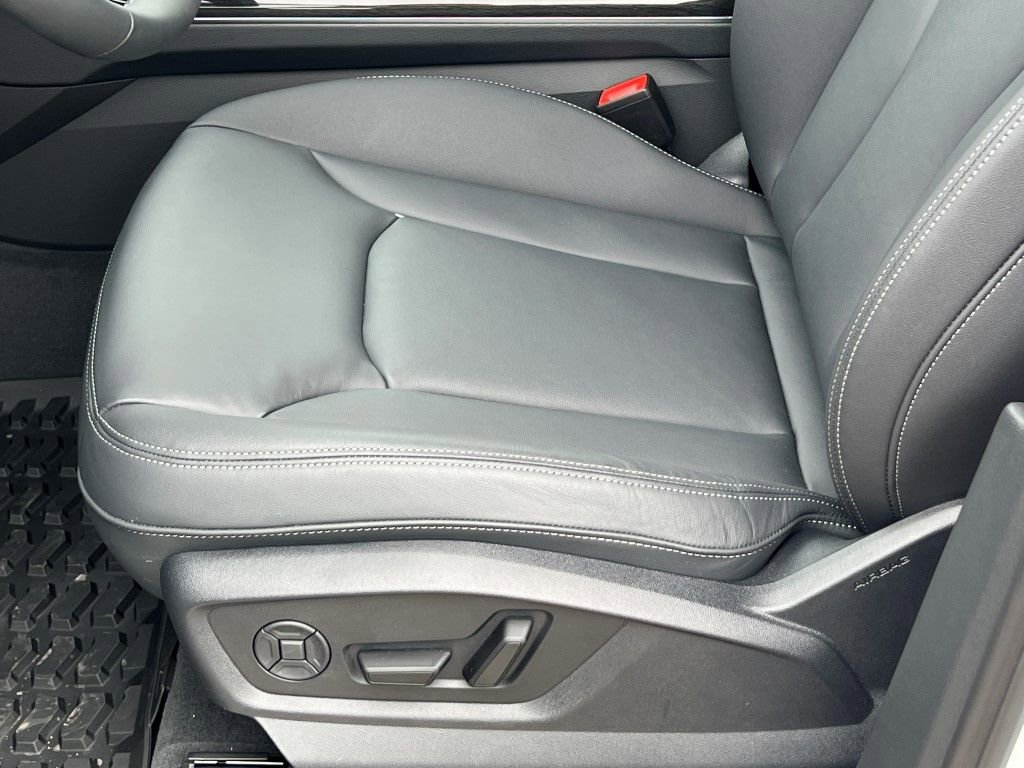 New 2026 Audi Q7 3.0T Premium image 16