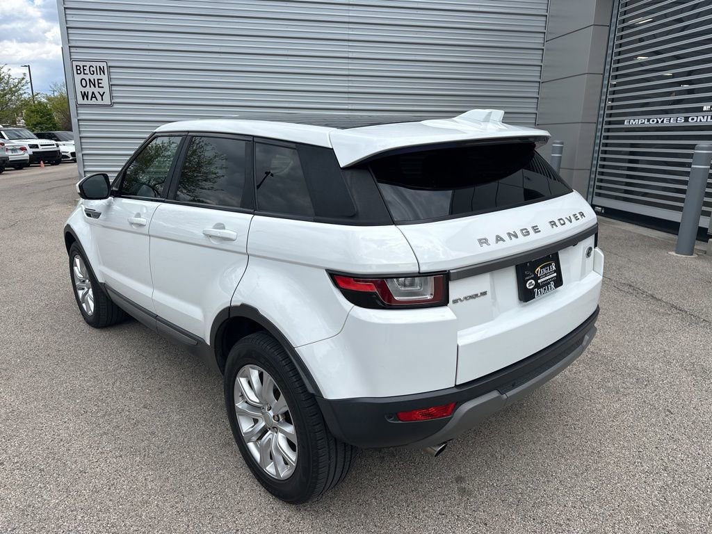 Used 2019 Land Rover Range Rover Evoque SE AWD/4WD image 3