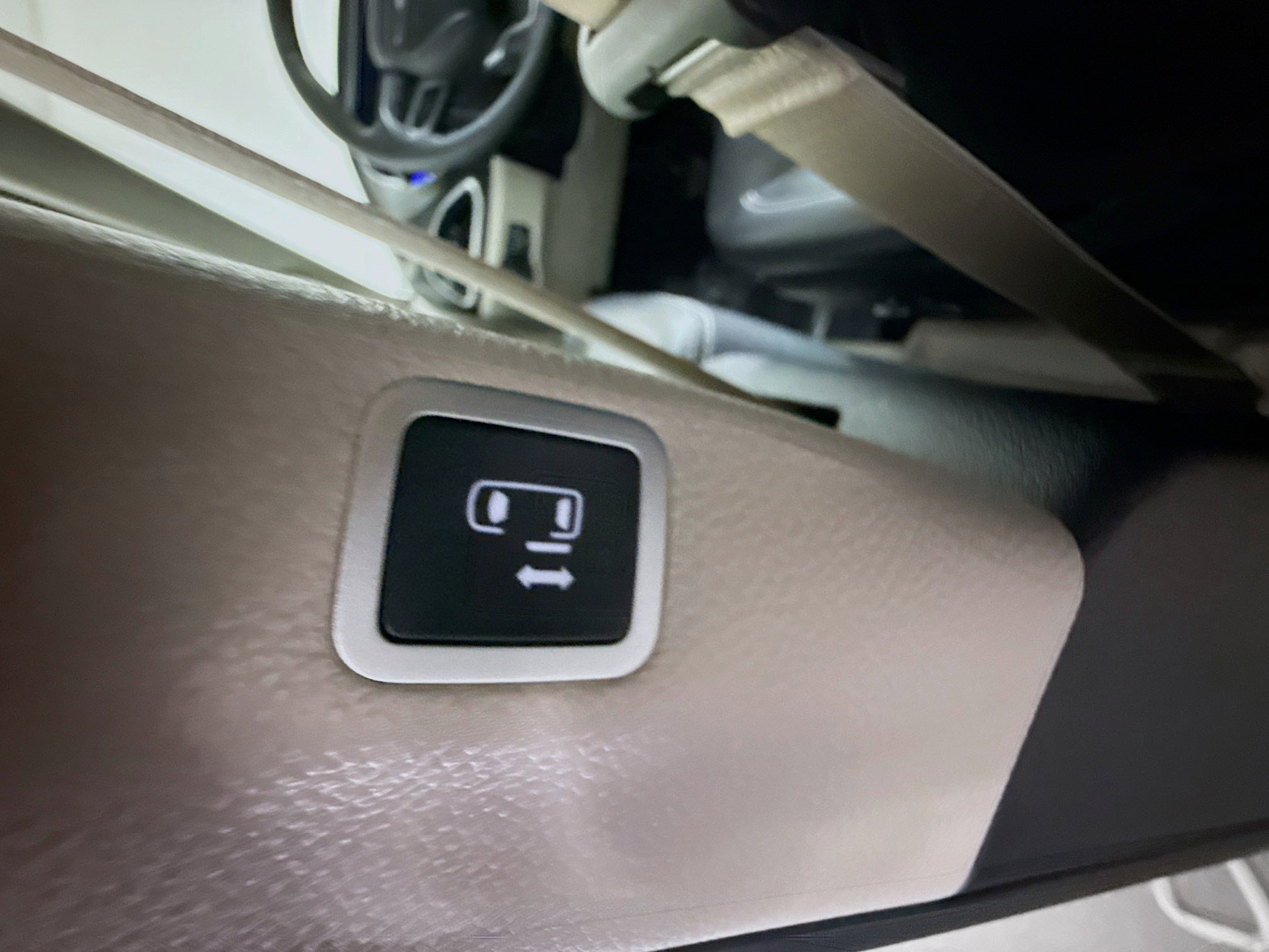Used 2024 Chrysler Pacifica Touring-L FWD image 41