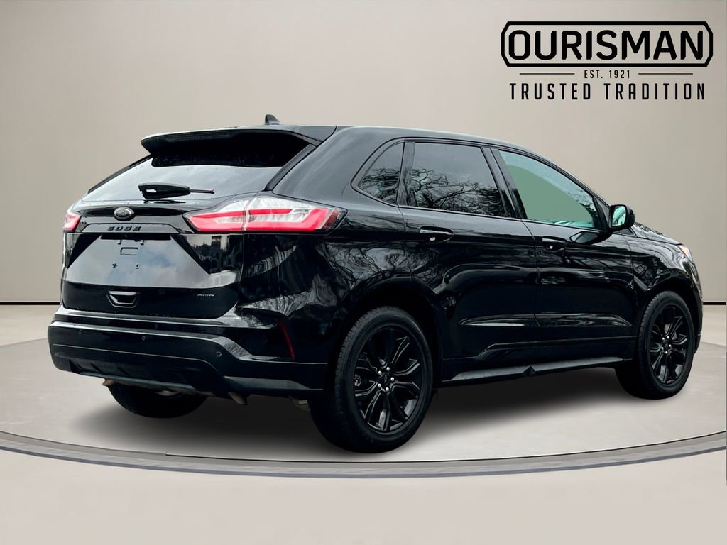 Used 2022 Ford Edge SE w/ Black Appearance Package image 5