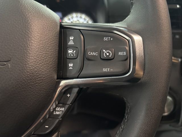 Used 2025 RAM 1500 Laramie AWD/4WD image 17