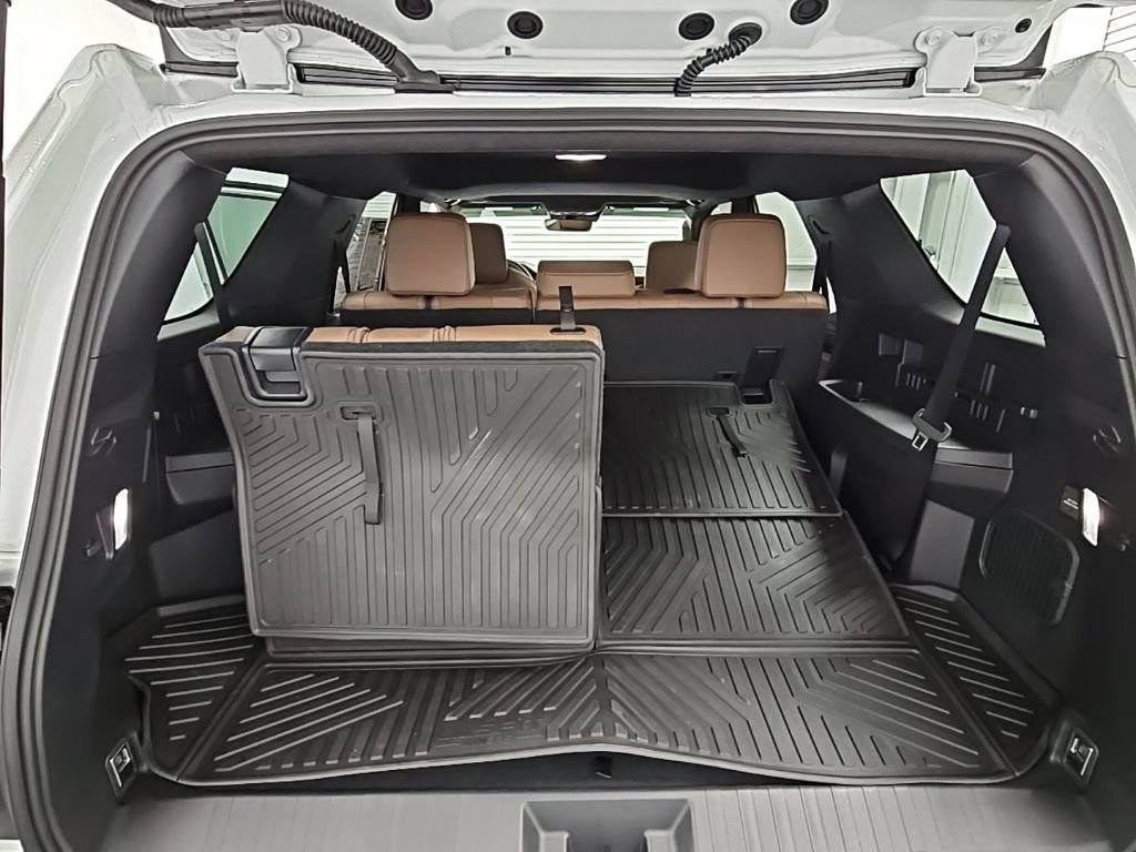 Used 2025 Toyota 4Runner Limited image 39