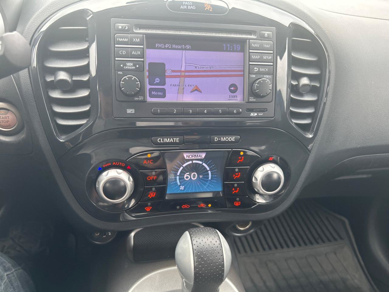 Used 2013 Nissan Juke SL AWD/4WD image 13