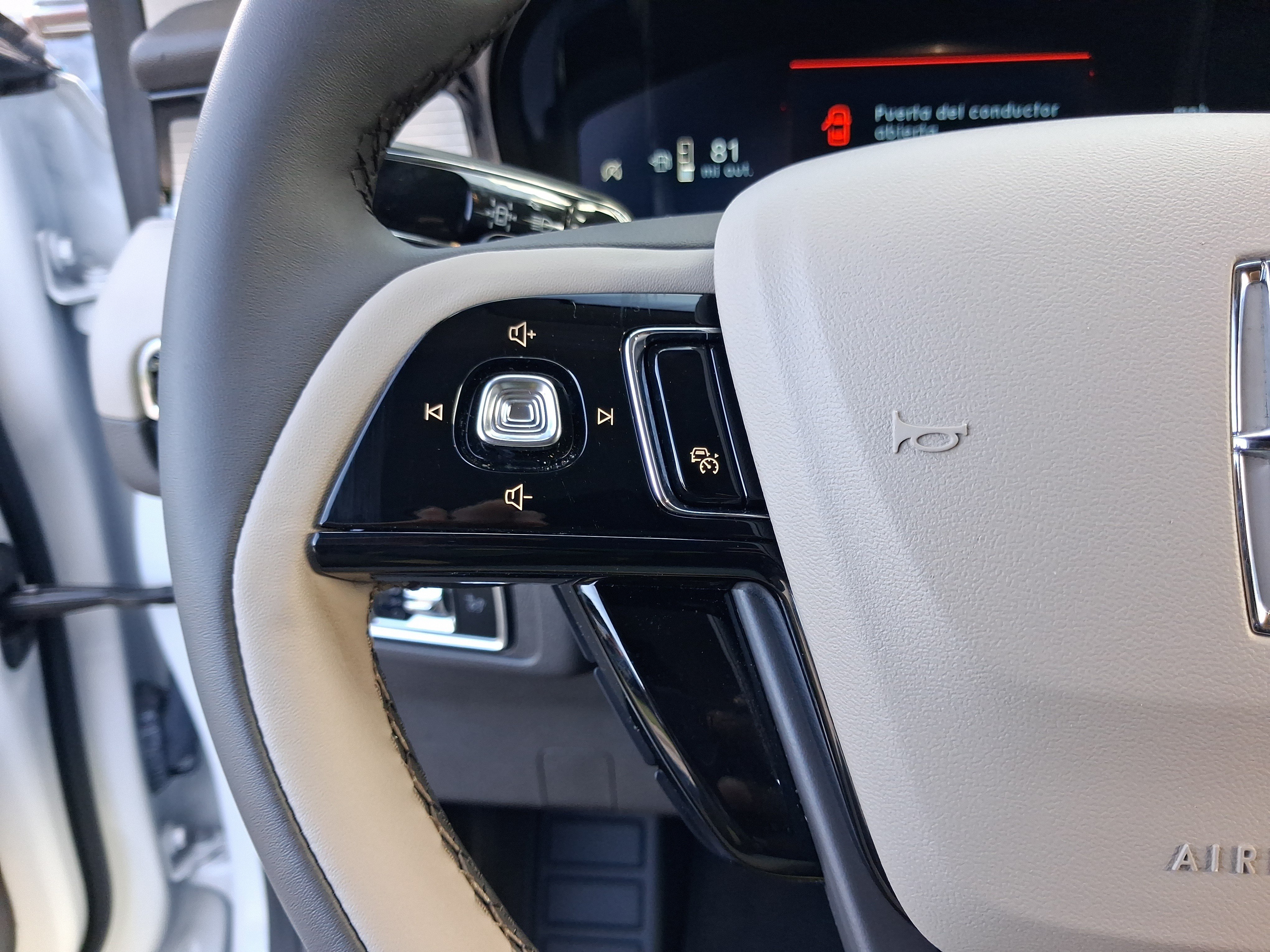 Certified 2024 Lincoln Corsair FWD image 17
