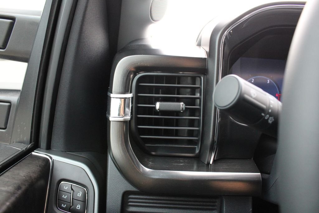 New 2026 Ford F250 Lariat w/ Black Appearance Package AWD/4WD image 8