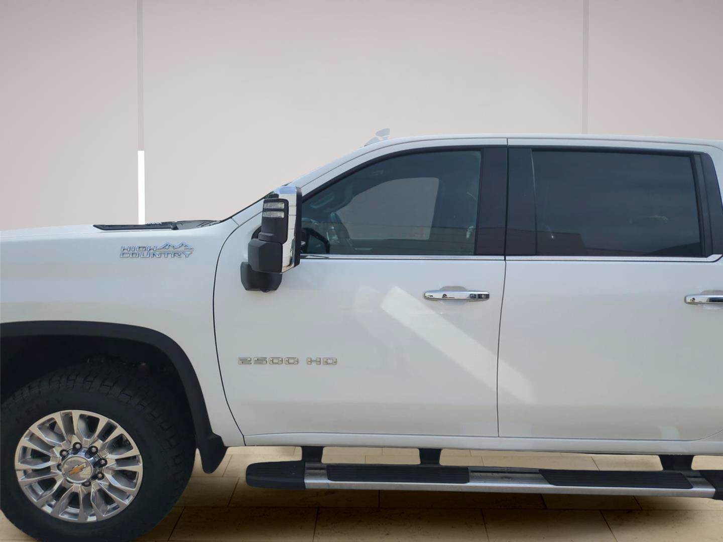 Used 2023 Chevrolet Silverado 2500 High Country w/ Safety Package II AWD/4WD image 14