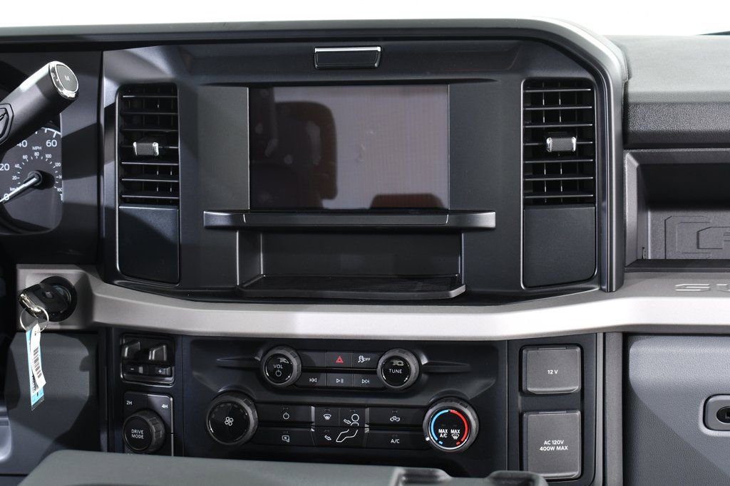 New 2025 Ford F350 XL w/ XL Chrome Package image 9