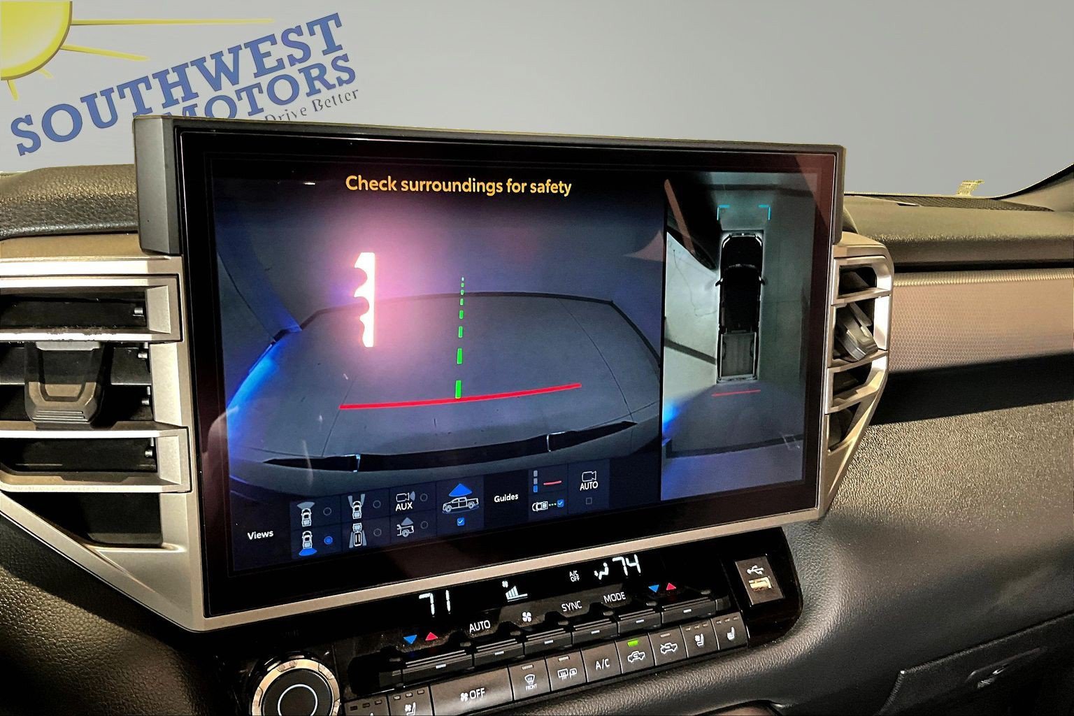 Used 2025 Toyota Tundra Limited AWD/4WD image 15
