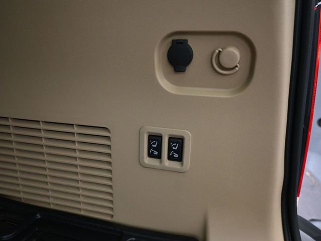 Used 2015 Nissan Armada Platinum w/ Platinum Reserve Package image 42