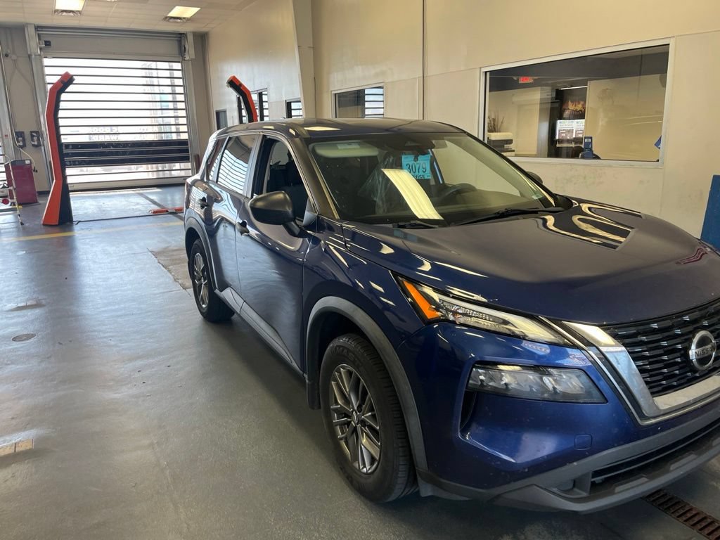 Used 2021 Nissan Rogue S AWD/4WD image 11