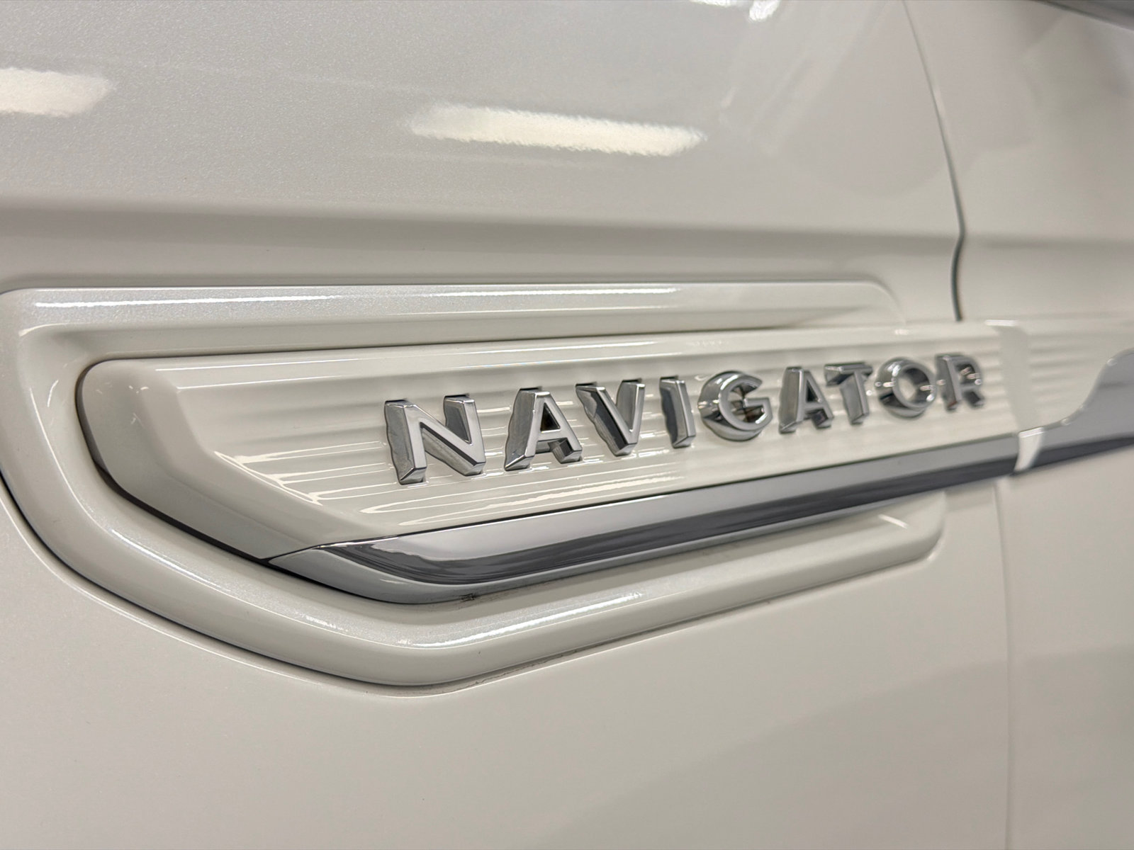 Certified 2023 Lincoln Navigator L Reserve AWD/4WD image 17