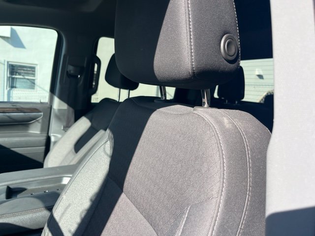 Used 2025 Chevrolet Silverado 1500 LT AWD/4WD image 6