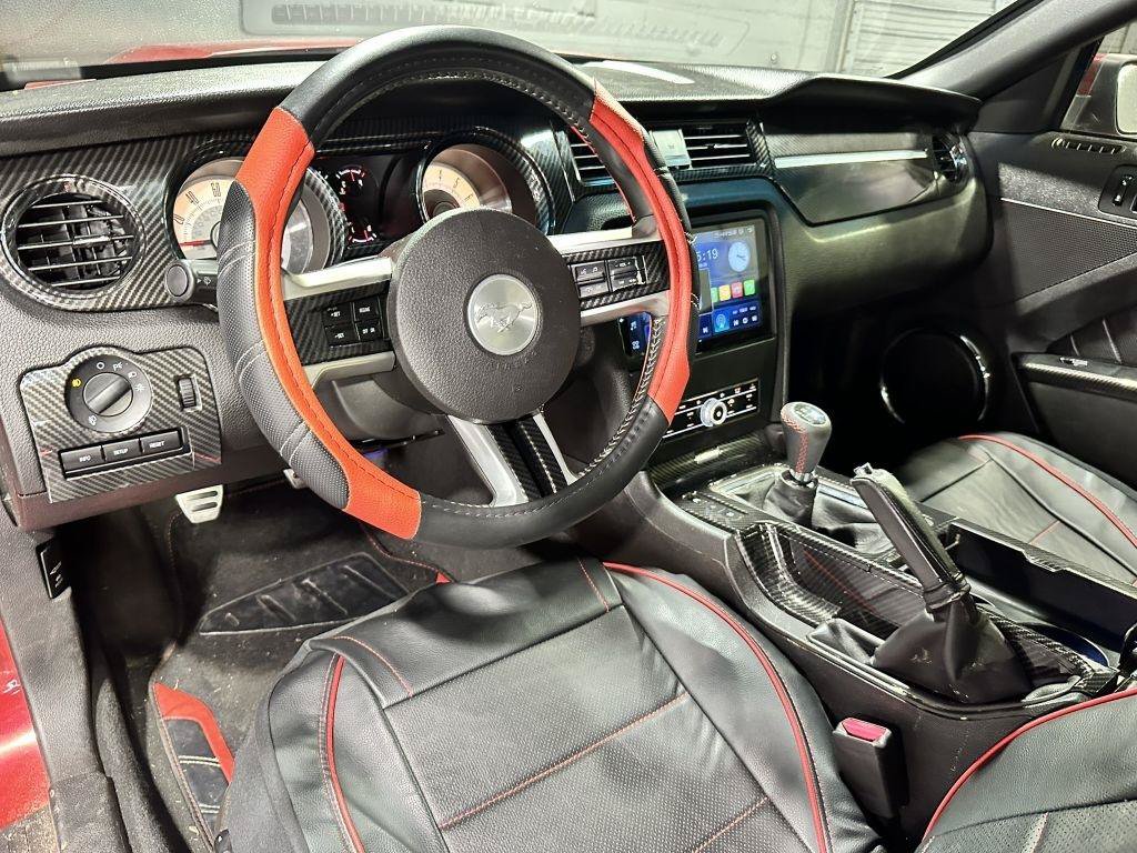 Used 2010 Ford Mustang Premium RWD image 22