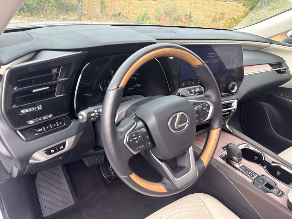 Used 2026 Lexus RX 350 Premium Plus w/ Accessory Package (Z1) FWD image 13