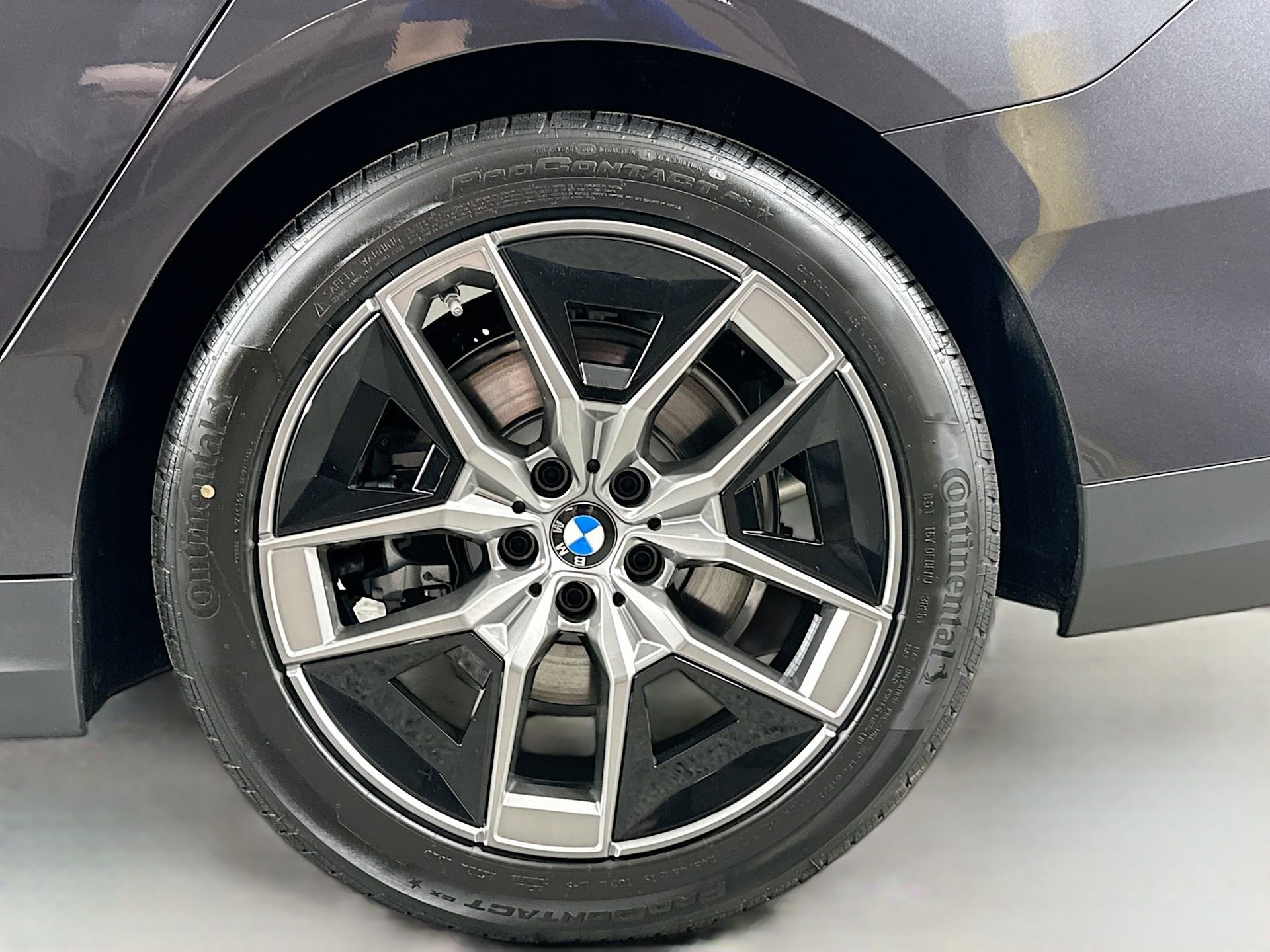 New 2026 BMW 530i xDrive w/ Premium Package image 29