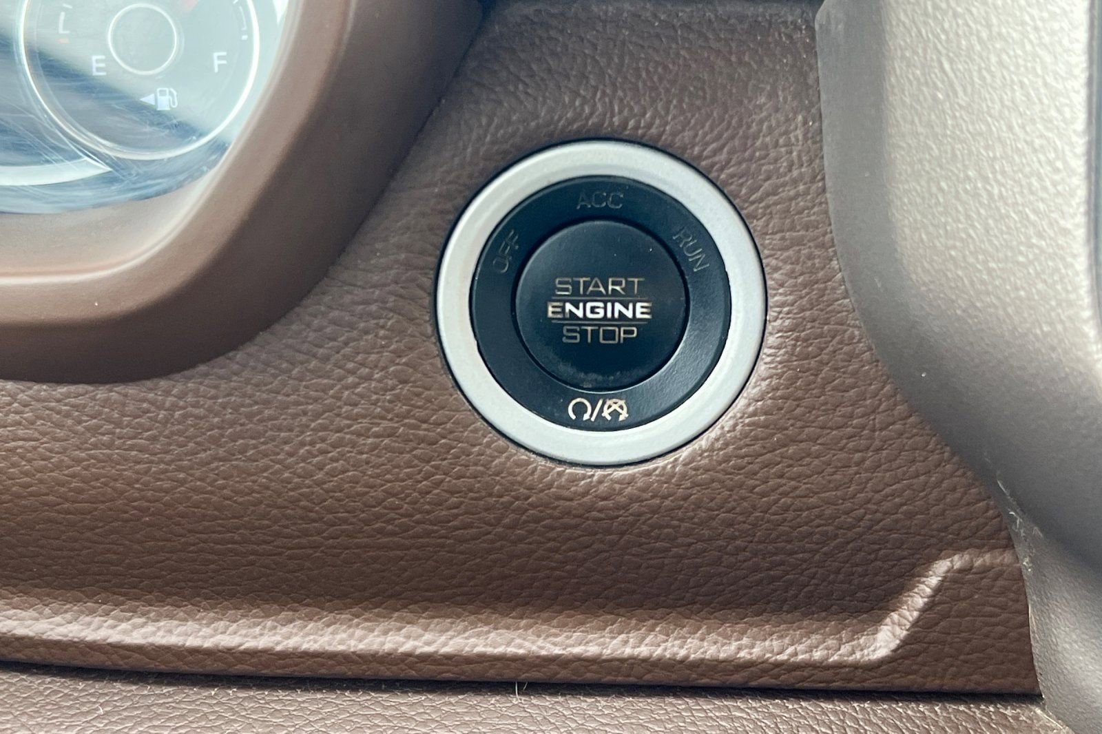 Used 2019 RAM 1500 Laramie image 19