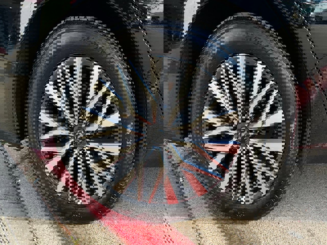 Used 2025 Nissan Altima 2.5 SV image 9