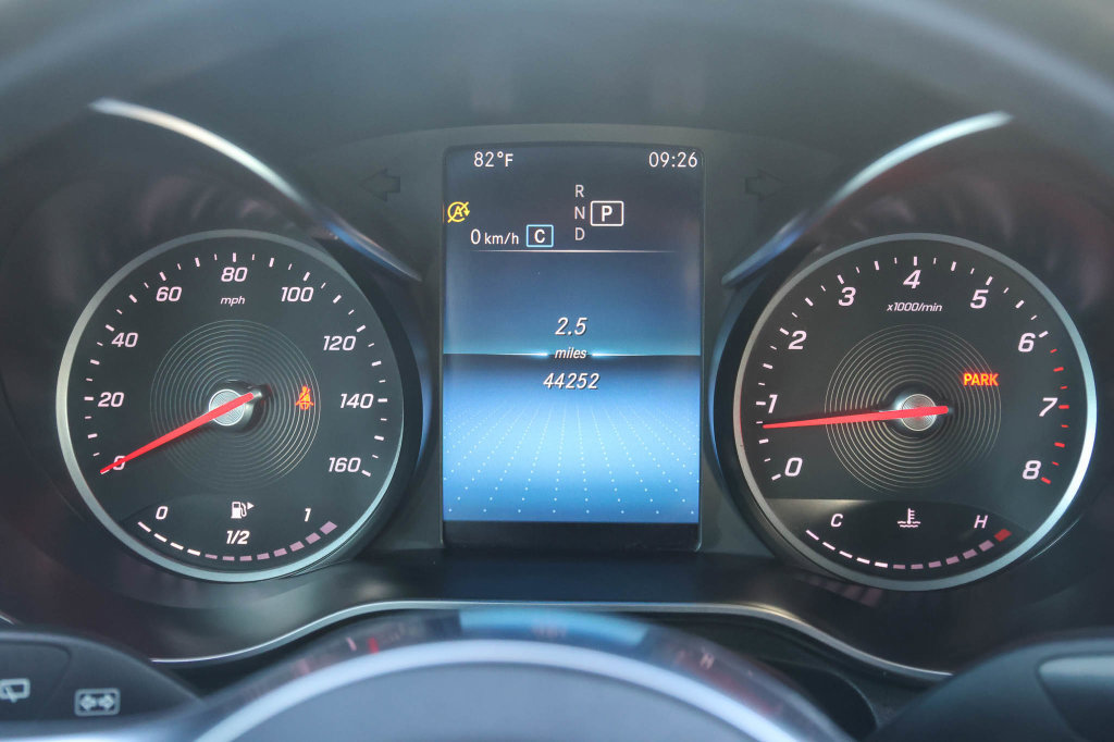 Used 2022 Mercedes-Benz GLC 300 4MATIC image 29