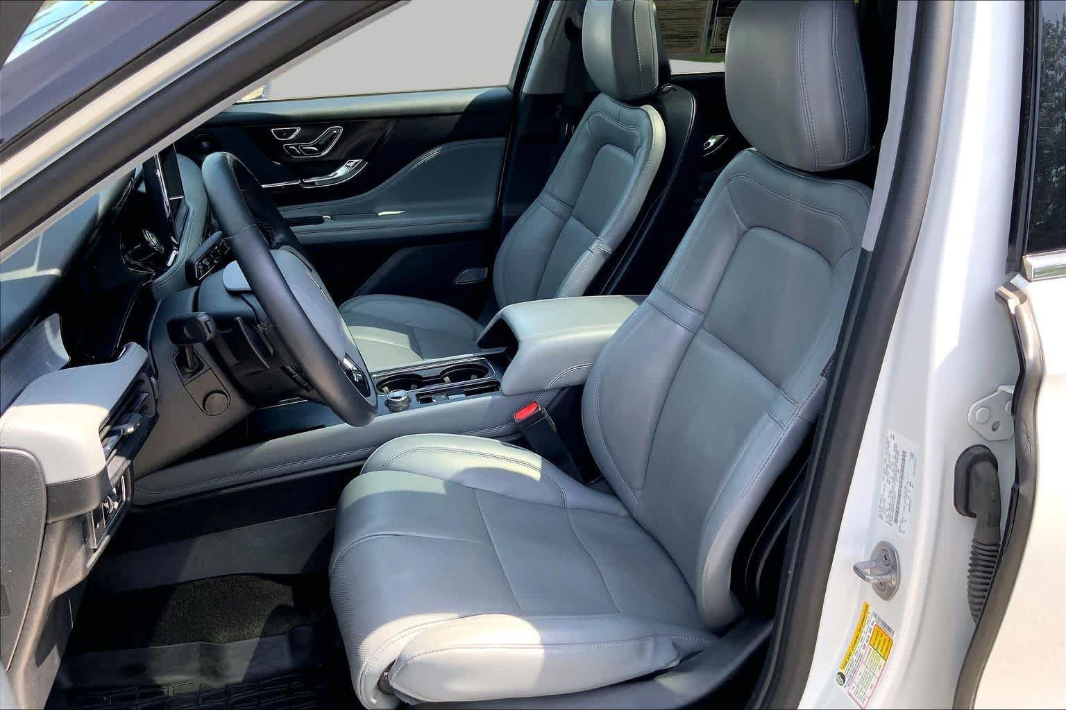 Used 2022 Lincoln Corsair Reserve w/ Equipment Group 201A AWD/4WD image 9