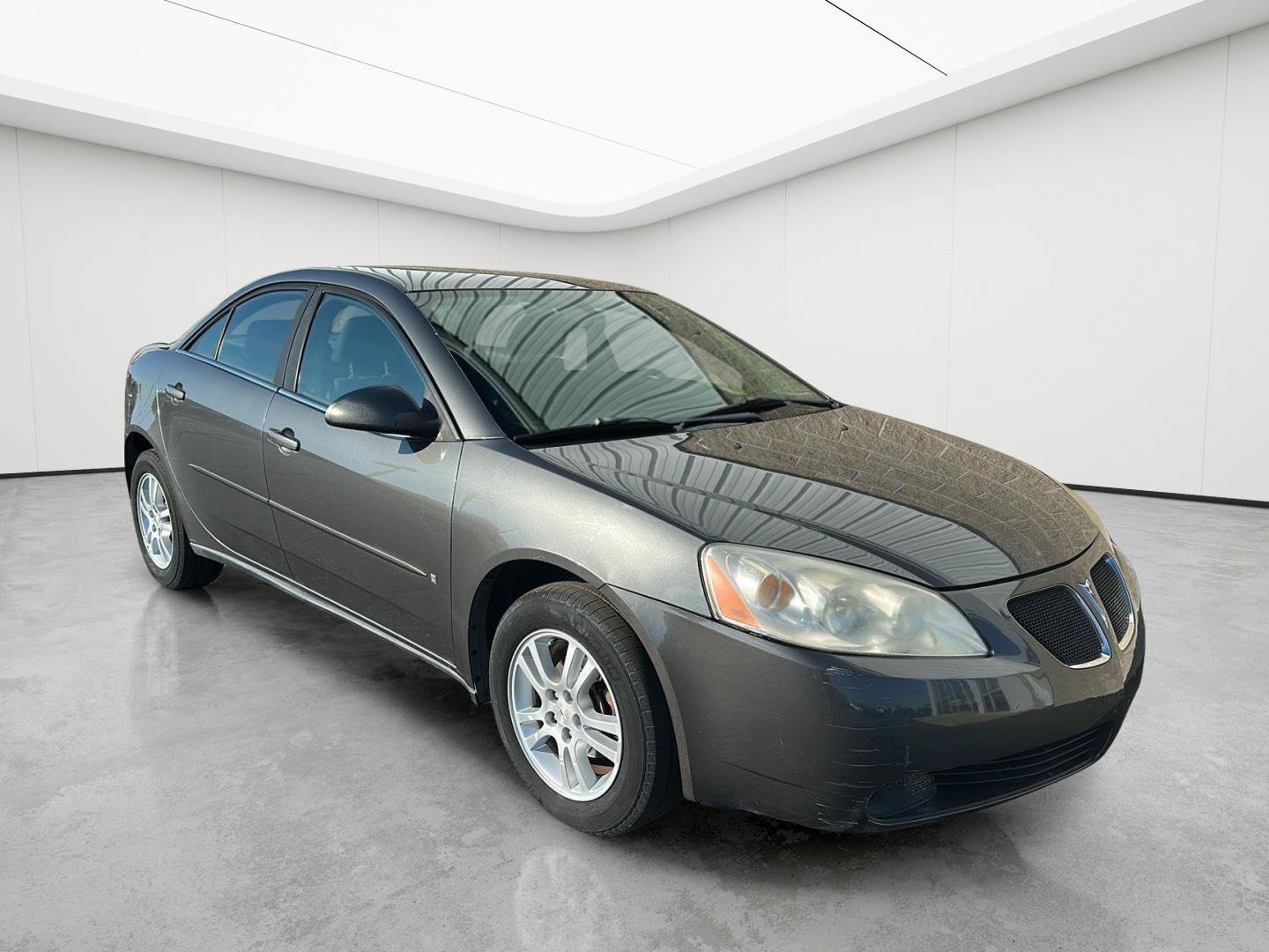 Used 2006 Pontiac G6 Sedan w/ Drivers Package FWD image 2