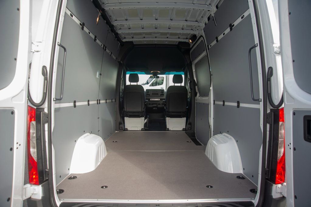 Used 2025 Mercedes-Benz Sprinter 2500 image 34