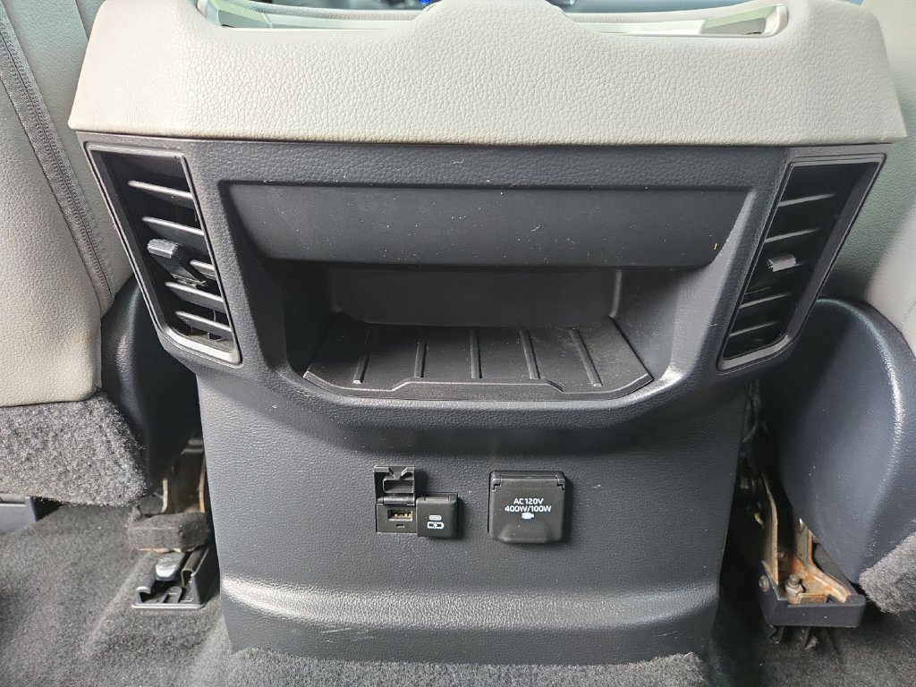 Used 2024 Toyota Tundra Limited AWD/4WD image 18