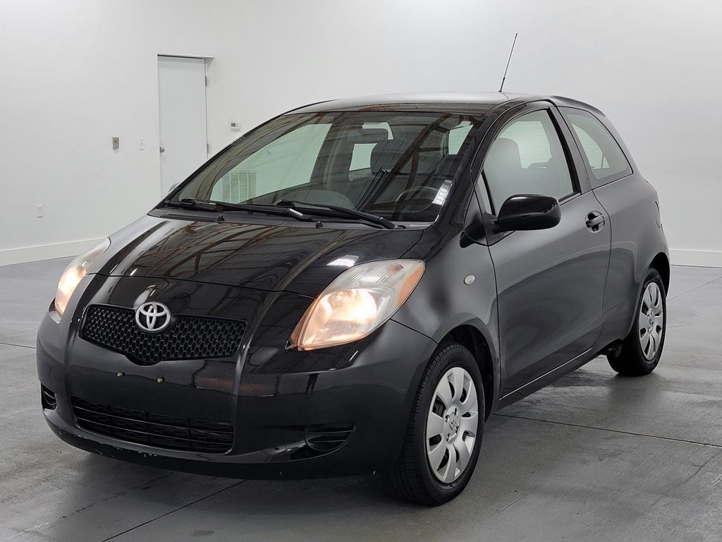 Used 2008 Toyota Yaris 2-Door Hatchback FWD image 4